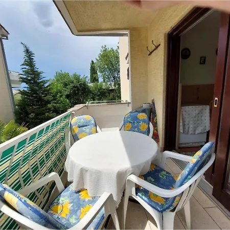 Apartment Marina Malinska